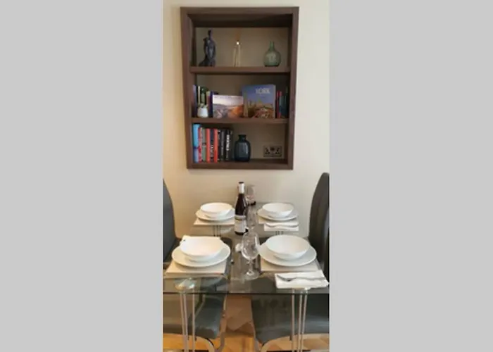 Luxury One Bedroom Apartment Within The City Walls