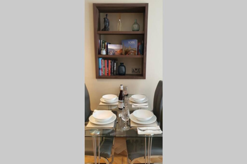 Luxury One Bedroom Within The Walls Apartment