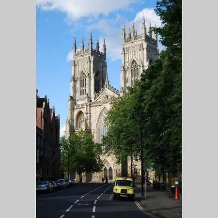 Luxury One Bedroom Apartment Within The City Walls York Exterior photo